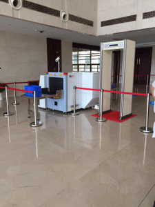 Máquina de escaneo de rayos X de seguridad de cabina de doble vista para aeropuerto